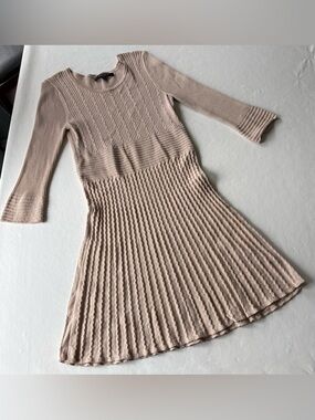 Nine West Cable Knit Ribbed Dress- size medium, Gorgeous Oatmeal color